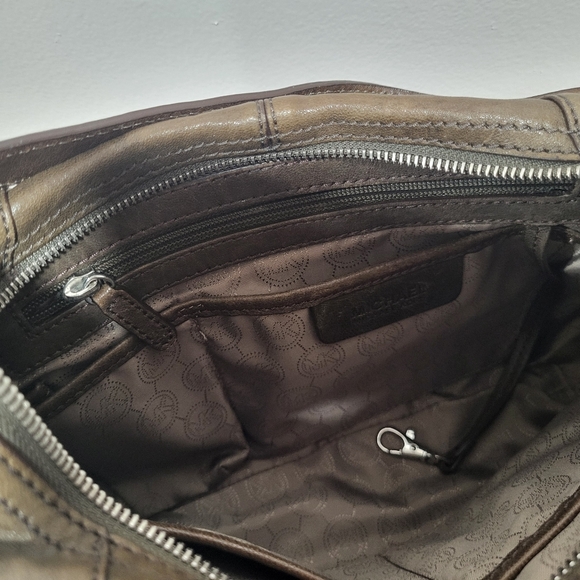 Very good condition used Michael kors Saddle shoulder bag - Picture 15 of 15